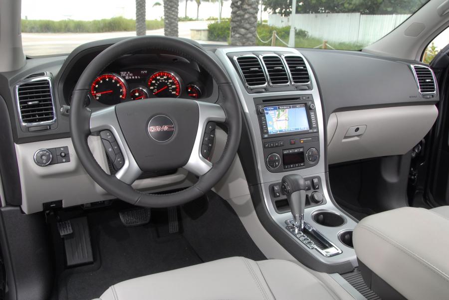  GMC Acadia 2011 года  (фото 35 из 70)